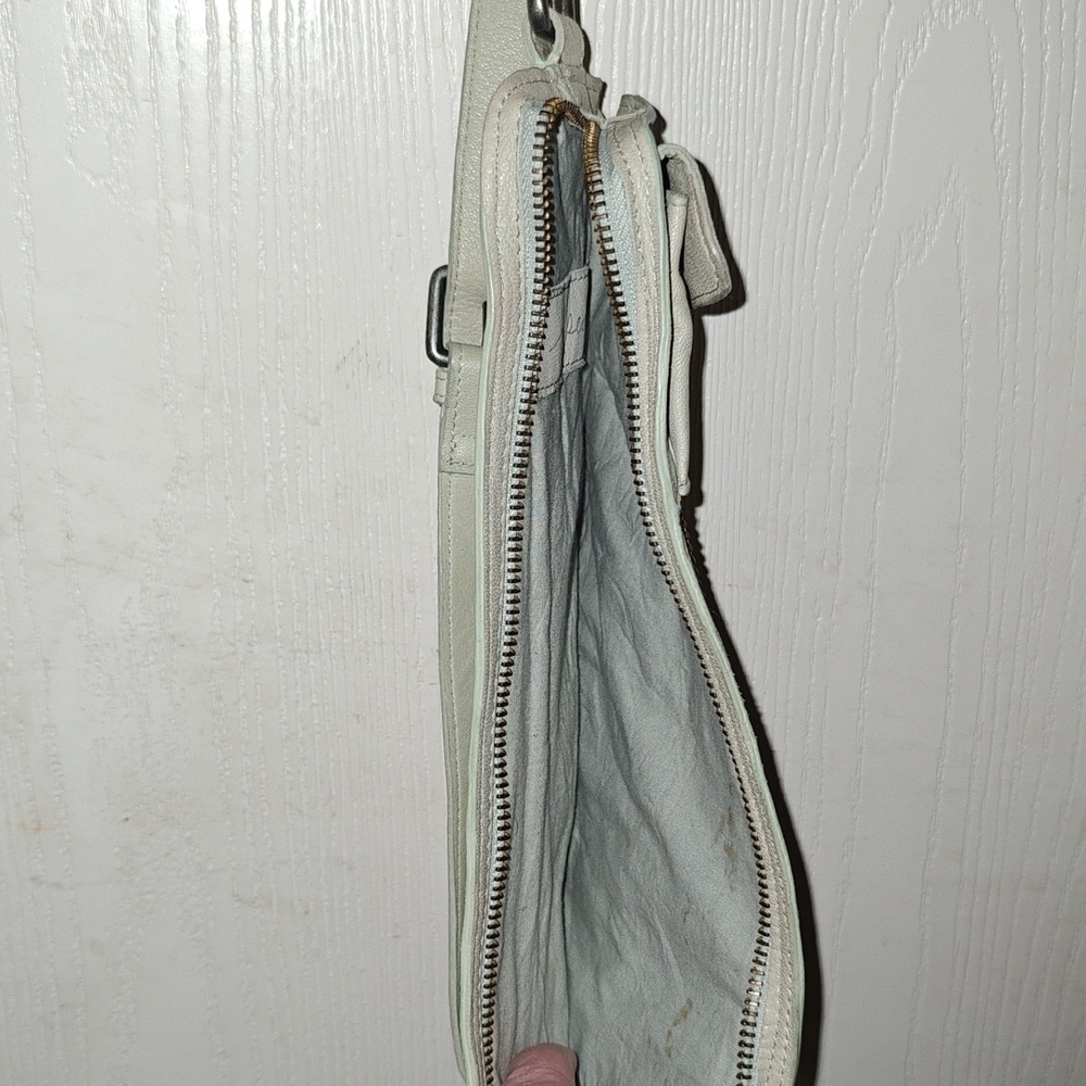 Free people Crossbody "Jagger" Leather Bag, very light green color - Picture 7 of 7